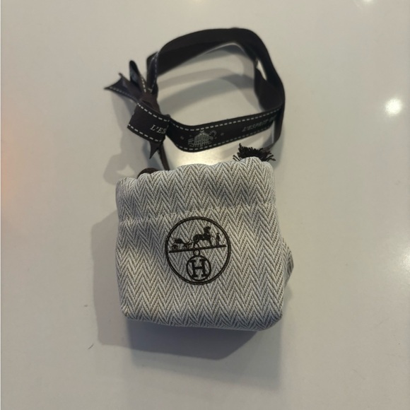 Hermes Olympe Ring, Small model color Etoupe size medium - Picture 9 of 14